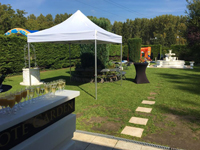 Scharniertent bordeaux (Stal Villa Rubyca op de BMP show te Torhout).