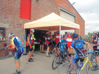 Beige vouwtent op de Leeuwentocht