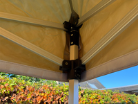 Nylon hoekkoppelingen die u vastklikt met een drukknop