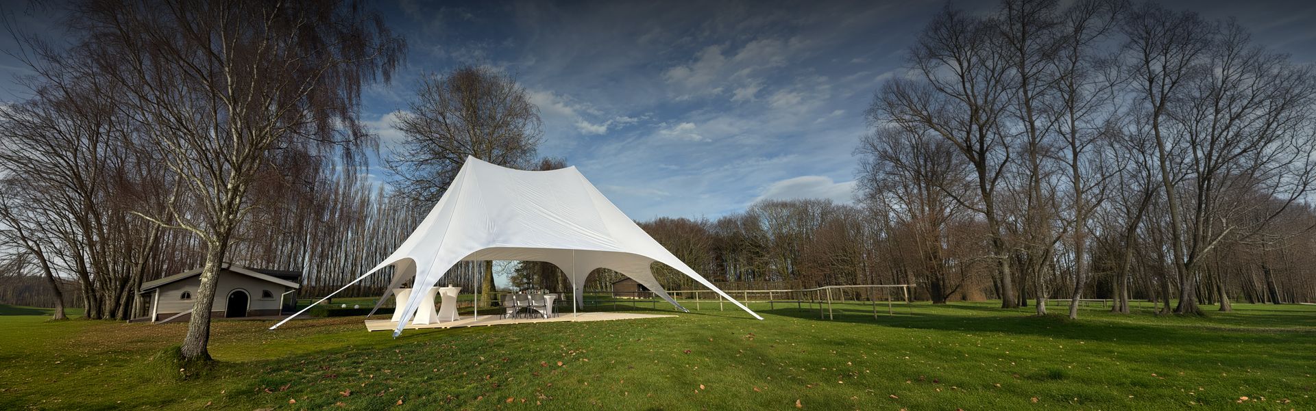TecTronic stertent twin met meubilair en vlondervloer