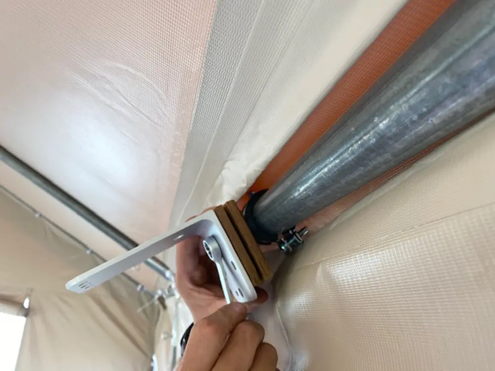 Partytent buisklem voor bevestiging terrasverwarmer