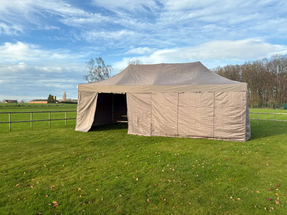 Vouwtent 4 x 8 m S50 frame met taupe dakzeil en zijwanden