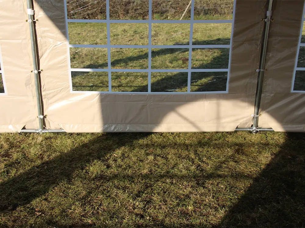 Binnenzijde zijwand pvc met raam